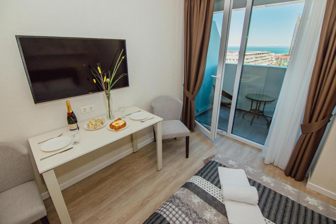 Your Sunshine Apartments Батуми Екстериор снимка