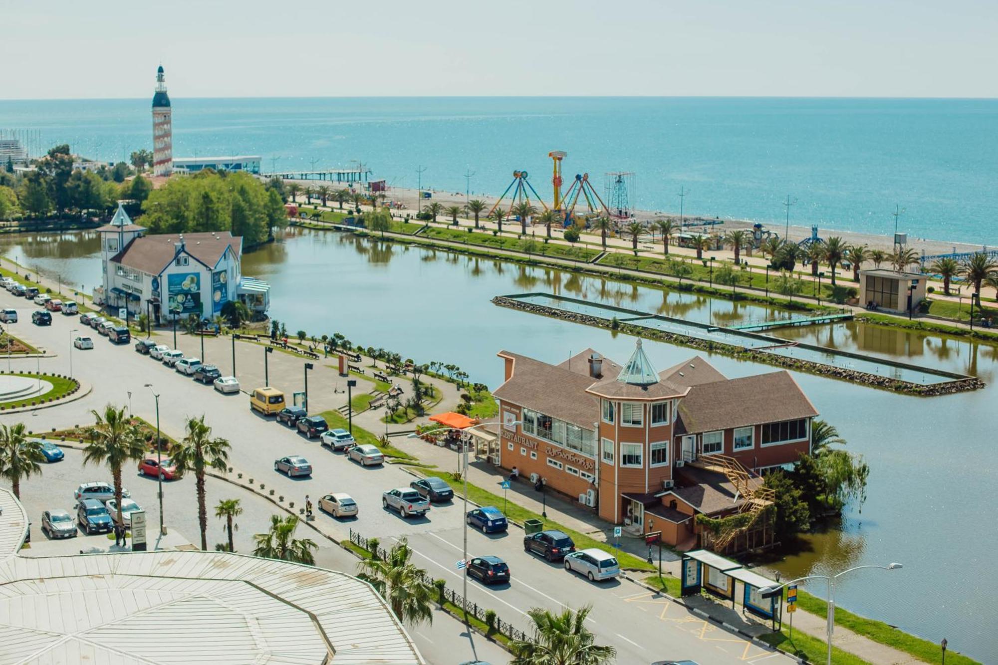 Your Sunshine Apartments Батуми Екстериор снимка