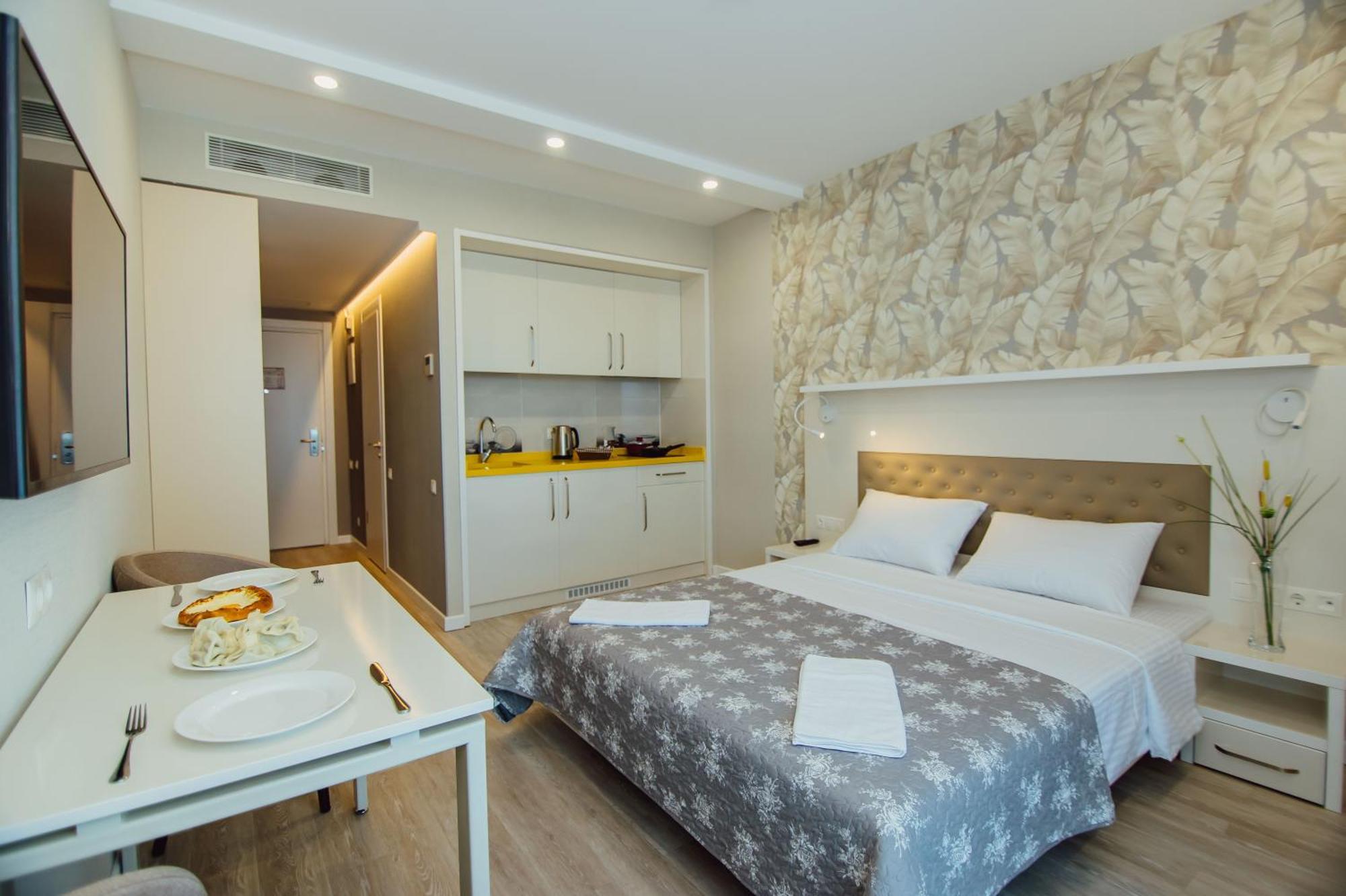 Your Sunshine Apartments Батуми Екстериор снимка